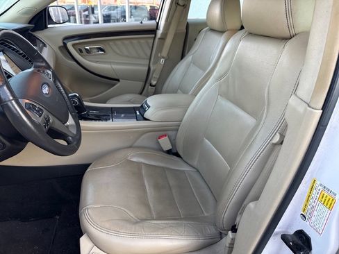 Used 2018 Ford Taurus Limited image 5