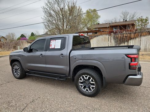 Used 2024 Nissan Frontier SL AWD/4WD image 4