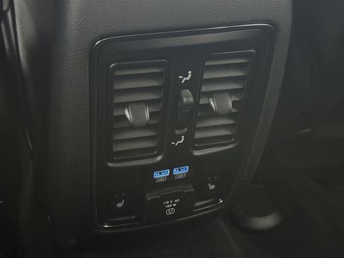 Used 2017 Jeep Grand Cherokee Limited AWD/4WD image 26