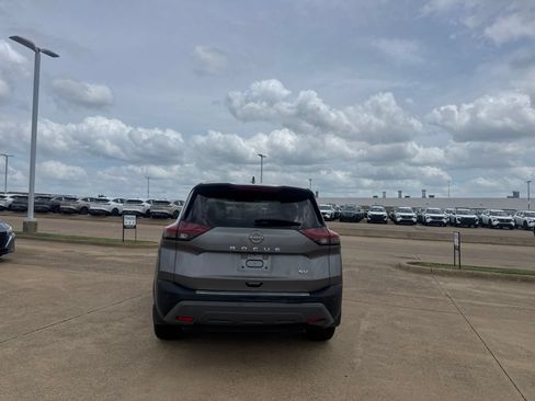 Used 2023 Nissan Rogue SV FWD image 19