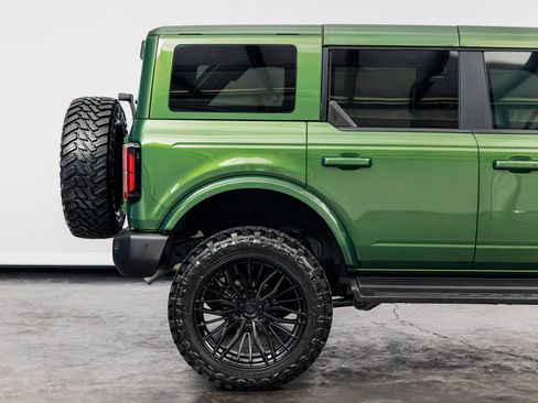 Used 2025 Ford Bronco Outer Banks AWD/4WD image 24