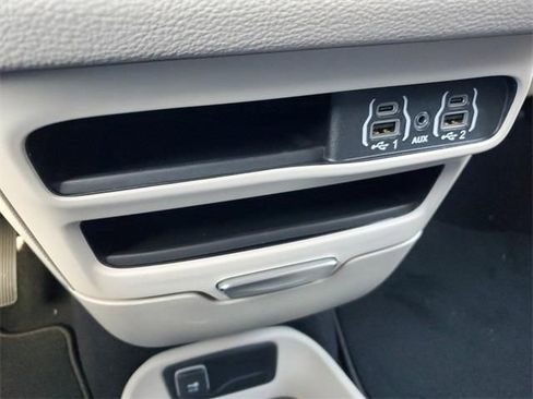 New 2023 Chrysler Pacifica Touring-L image 19