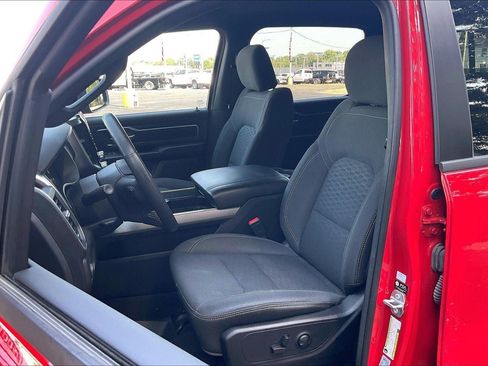 Used 2025 RAM 1500 Big Horn AWD/4WD image 23