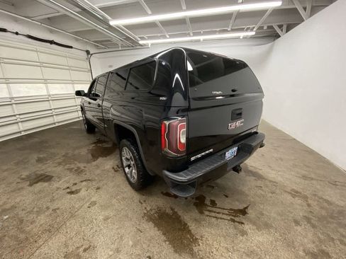 Used 2018 GMC Sierra 1500 SLT image 4