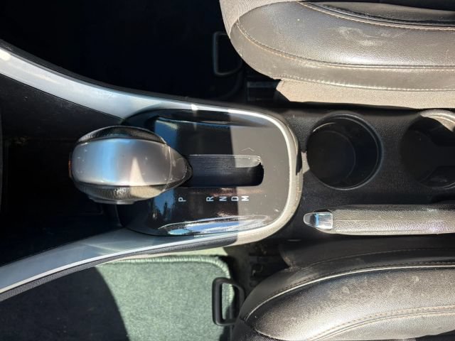Used 2021 Chevrolet Trax LT AWD/4WD image 15