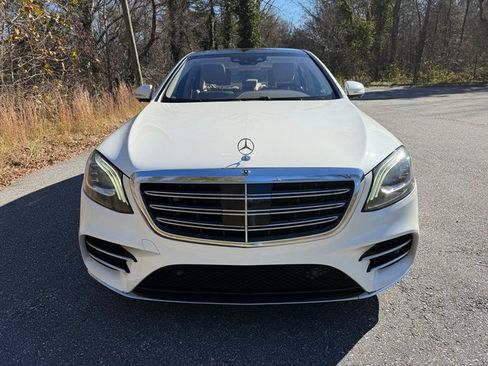 Used 2020 Mercedes-Benz S 560 Sedan image 3