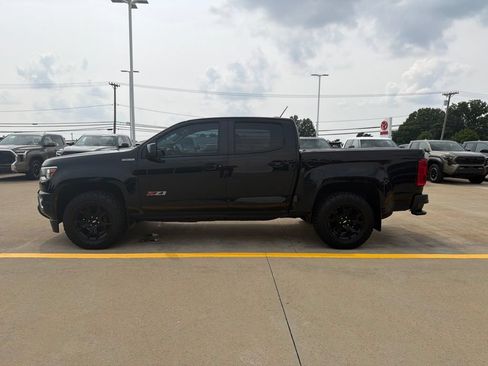 Used 2016 Chevrolet Colorado Z71 w/ Z71 Midnight Edition AWD/4WD image 3