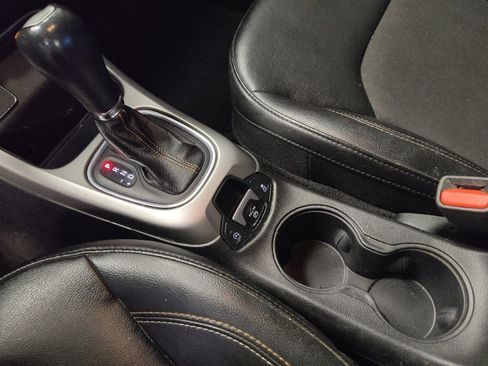 Used 2019 Jeep Compass Latitude image 26