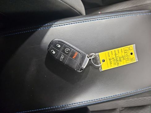 Used 2019 Jeep Grand Cherokee Laredo RWD image 28