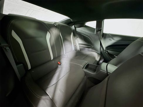 Used 2020 Chevrolet Camaro LT image 11