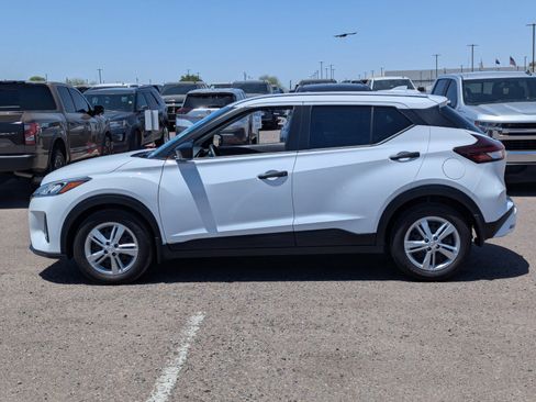 Used 2023 Nissan Kicks S FWD image 2