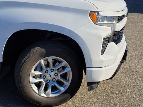 Used 2024 Chevrolet Silverado 1500 RST AWD/4WD image 3