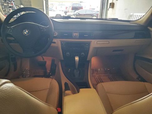 Used 2011 BMW 328i xDrive Wagon AWD/4WD image 11