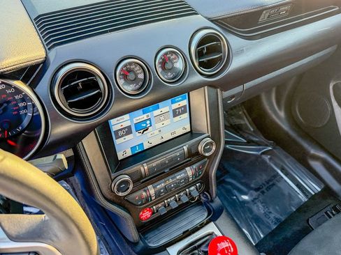 Used 2016 Ford Mustang Shelby GT350 w/ Technology Package image 27