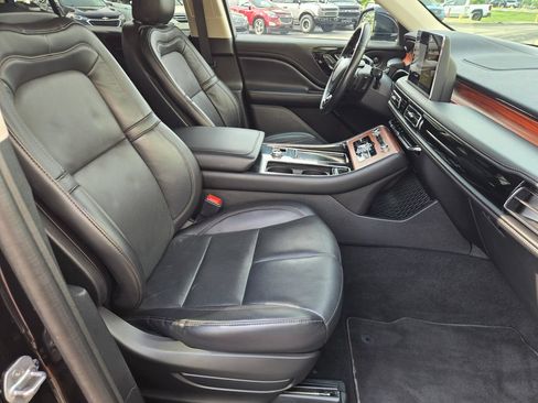Used 2024 Lincoln Aviator Reserve AWD/4WD image 31