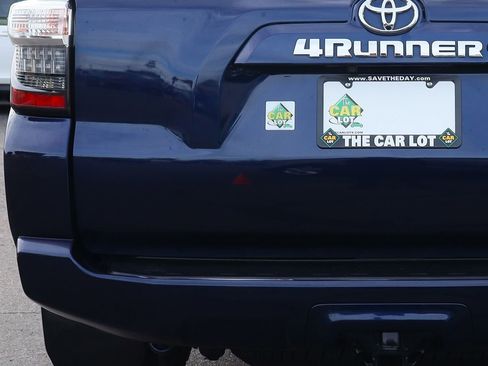 Used 2017 Toyota 4Runner SR5 image 19