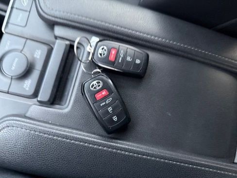 Used 2024 Toyota Grand Highlander Limited image 37