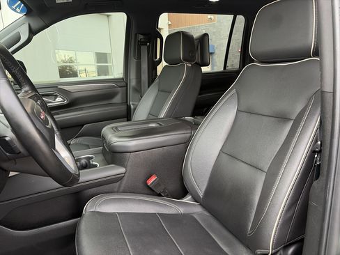 Used 2023 GMC Yukon XL SLT w/ SLT Luxury Package AWD/4WD image 14