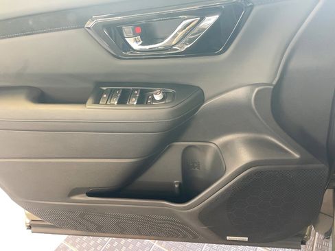 Used 2025 Subaru Forester Limited image 11