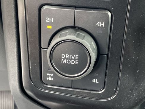 Used 2026 Ford F350 Lariat AWD/4WD image 23