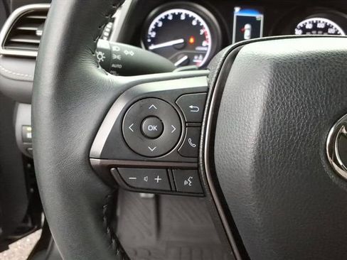 Used 2022 Toyota Camry SE image 23