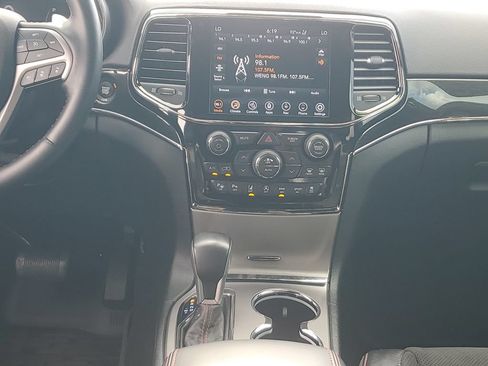 Used 2021 Jeep Grand Cherokee Trailhawk w/ Premium Lighting Group AWD/4WD image 15