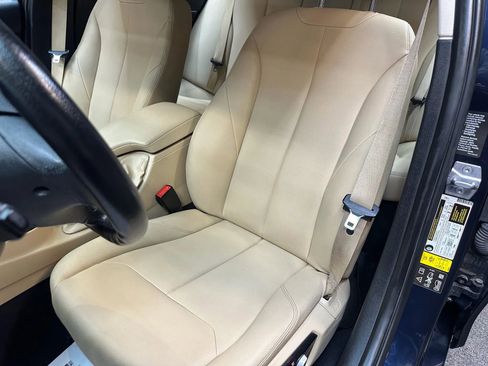 Used 2017 BMW 320i xDrive Sedan image 18