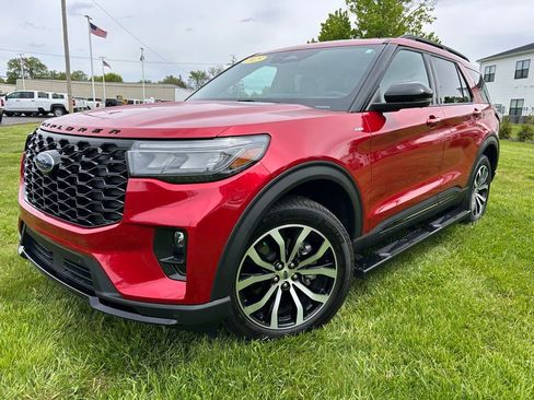 Used 2025 Ford Explorer ST-Line AWD/4WD image 9