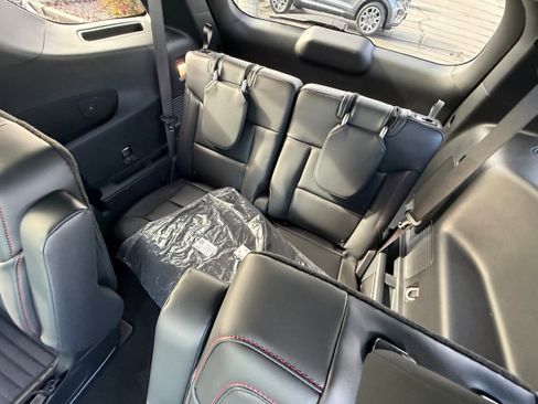 New 2026 Ford Explorer ST-Line w/ ST-Line Street Pack image 15