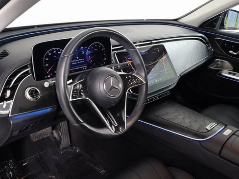 Used 2024 Mercedes-Benz E 350 4MATIC Sedan image 7
