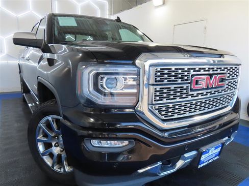 Used 2018 GMC Sierra 1500 Denali image 2