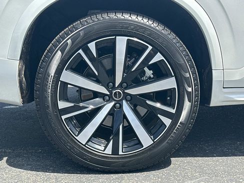 Certified 2026 Volvo XC90 B5 Core AWD/4WD image 28