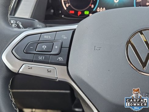 Used 2024 Volkswagen Atlas Cross Sport SE image 33