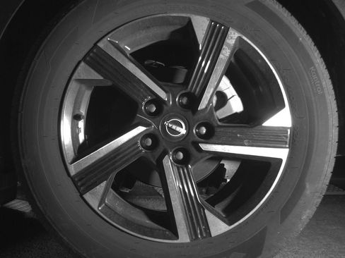 Used 2025 Nissan Sentra SV image 14