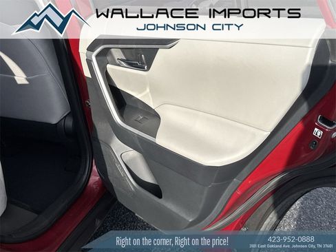 Used 2019 Toyota RAV4 XLE image 40