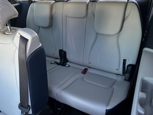 New 2026 Kia Carnival SX FWD image 13