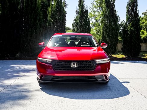 Used 2024 Honda Accord EX image 3