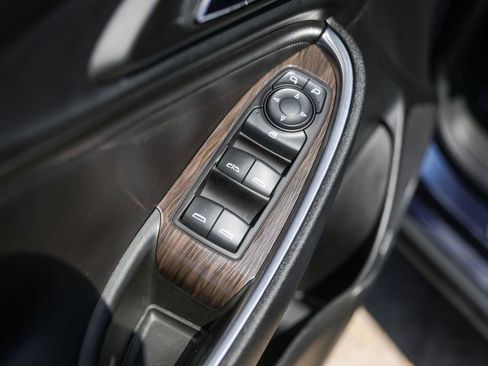 Used 2019 Chevrolet Malibu Premier w/ Sun and Wheel Package image 24