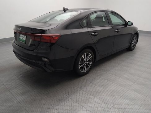 Used 2022 Kia Forte LXS FWD image 10