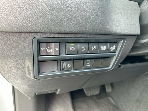Used 2024 Toyota Tundra Limited w/ Power Package AWD/4WD image 15