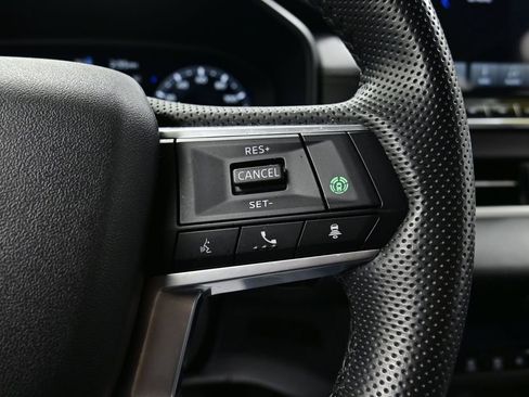 Used 2024 Mitsubishi Outlander SE image 5