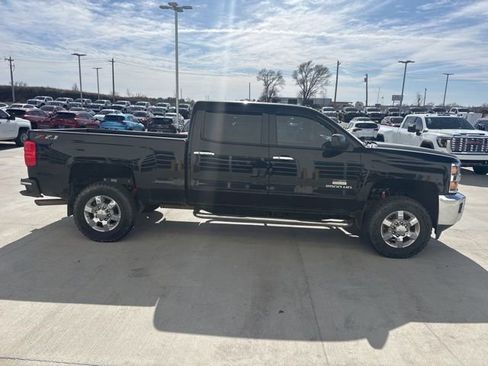 Used 2018 Chevrolet Silverado 2500 LT w/ LT Fleet Convenience Package image 2
