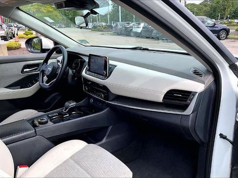 Certified 2023 Nissan Rogue SV AWD/4WD image 14