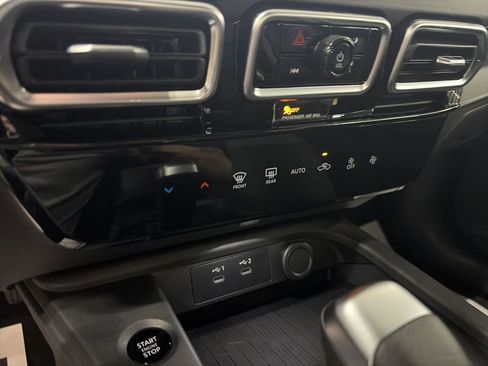 New 2026 Nissan Sentra SV w/ Floor Mat Package FWD image 19