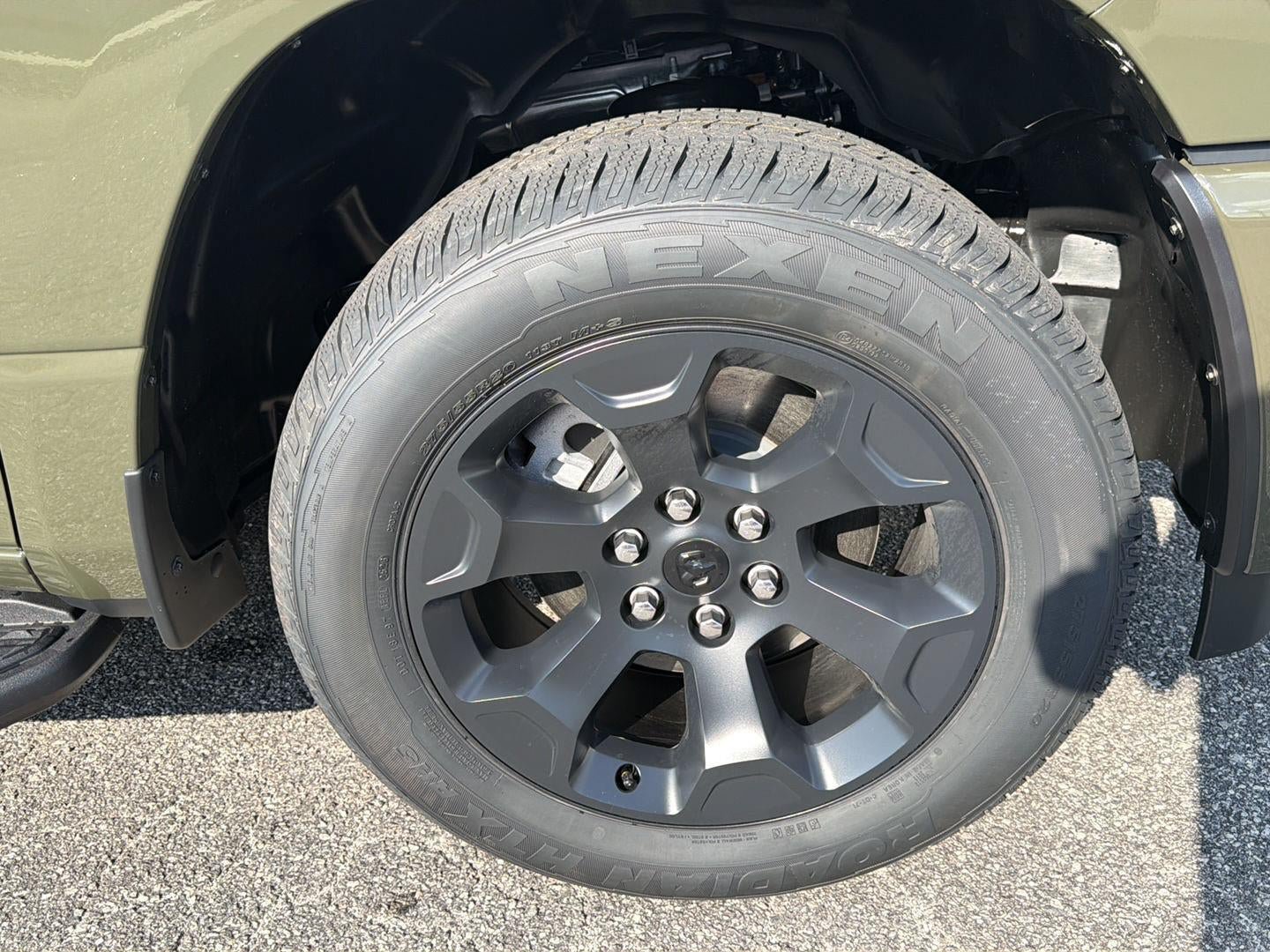 New 2027 RAM 1500 Express AWD/4WD image 15