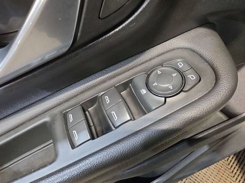 Used 2022 GMC Terrain SLE image 15