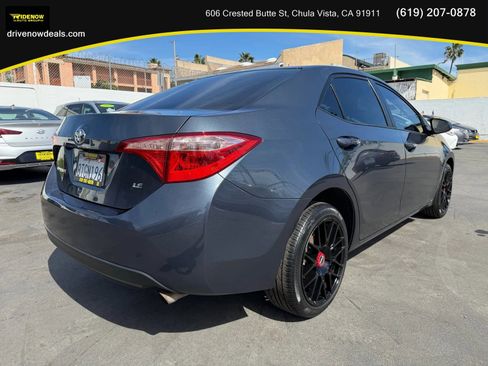 Used 2018 Toyota Corolla LE image 5