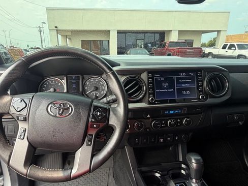 Used 2021 Toyota Tacoma TRD Sport w/ Technology Package AWD/4WD image 20