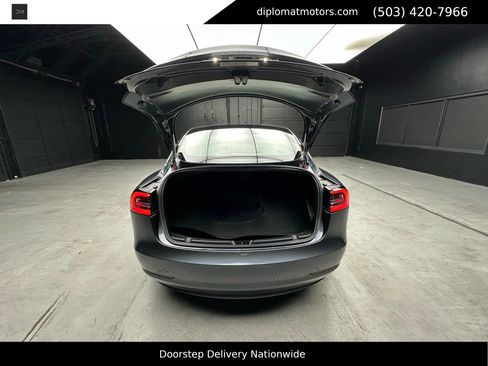 Used 2018 Tesla Model 3 Long Range image 41