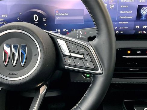 Used 2025 Buick Enclave Preferred image 25